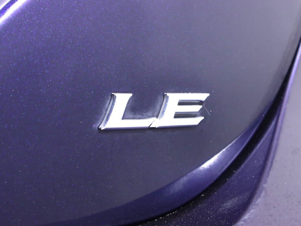 Used 2022 Toyota Camry LE w/ Carpet Mat Package (TMS) FWD image 33