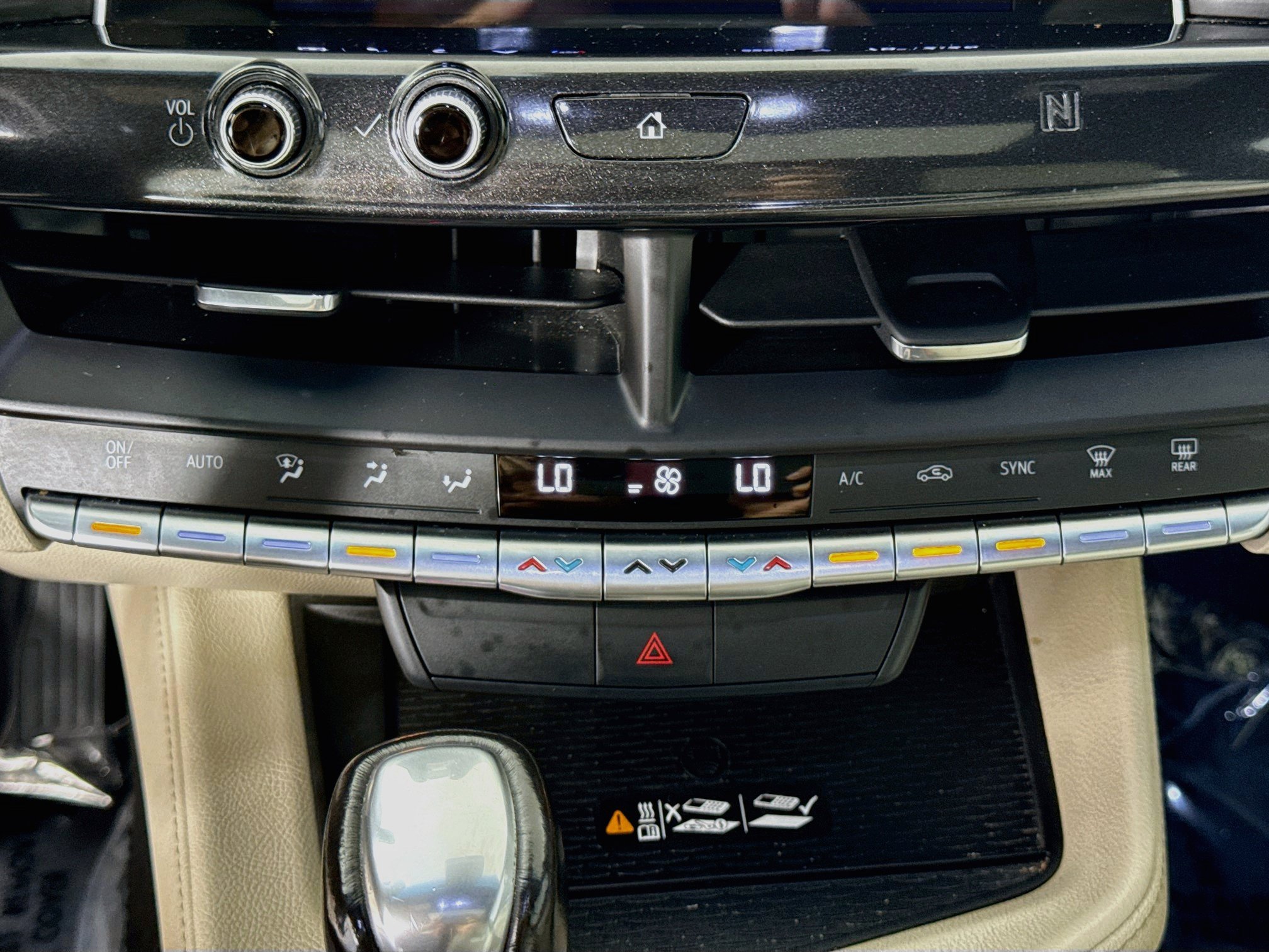 Used 2020 Cadillac CT4 Luxury w/ Sun And Sound Package RWD image 18