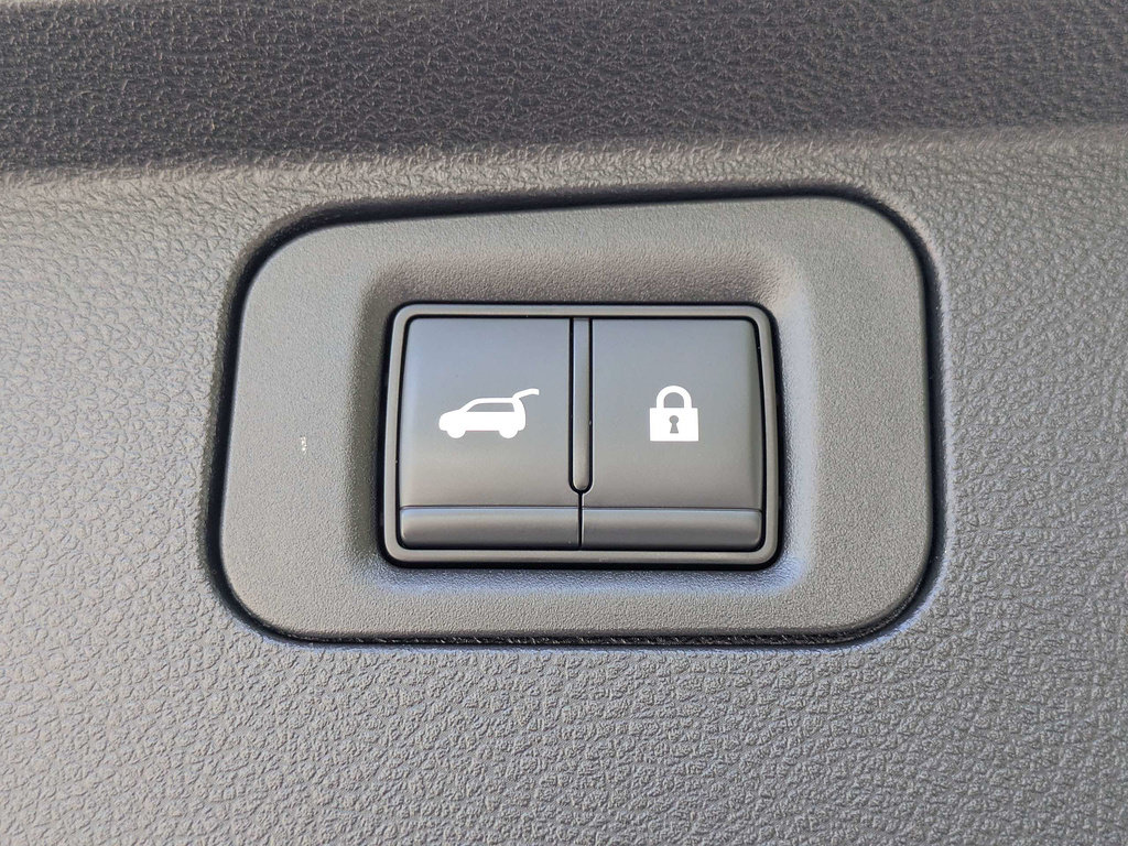 Used 2025 Nissan Armada Platinum w/ Convenience Package RWD image 13