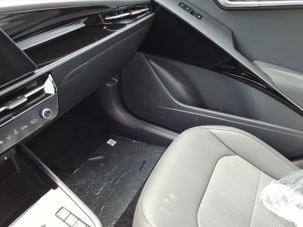 New 2026 Kia Niro Wind w/ Wind Preserve Package FWD image 26