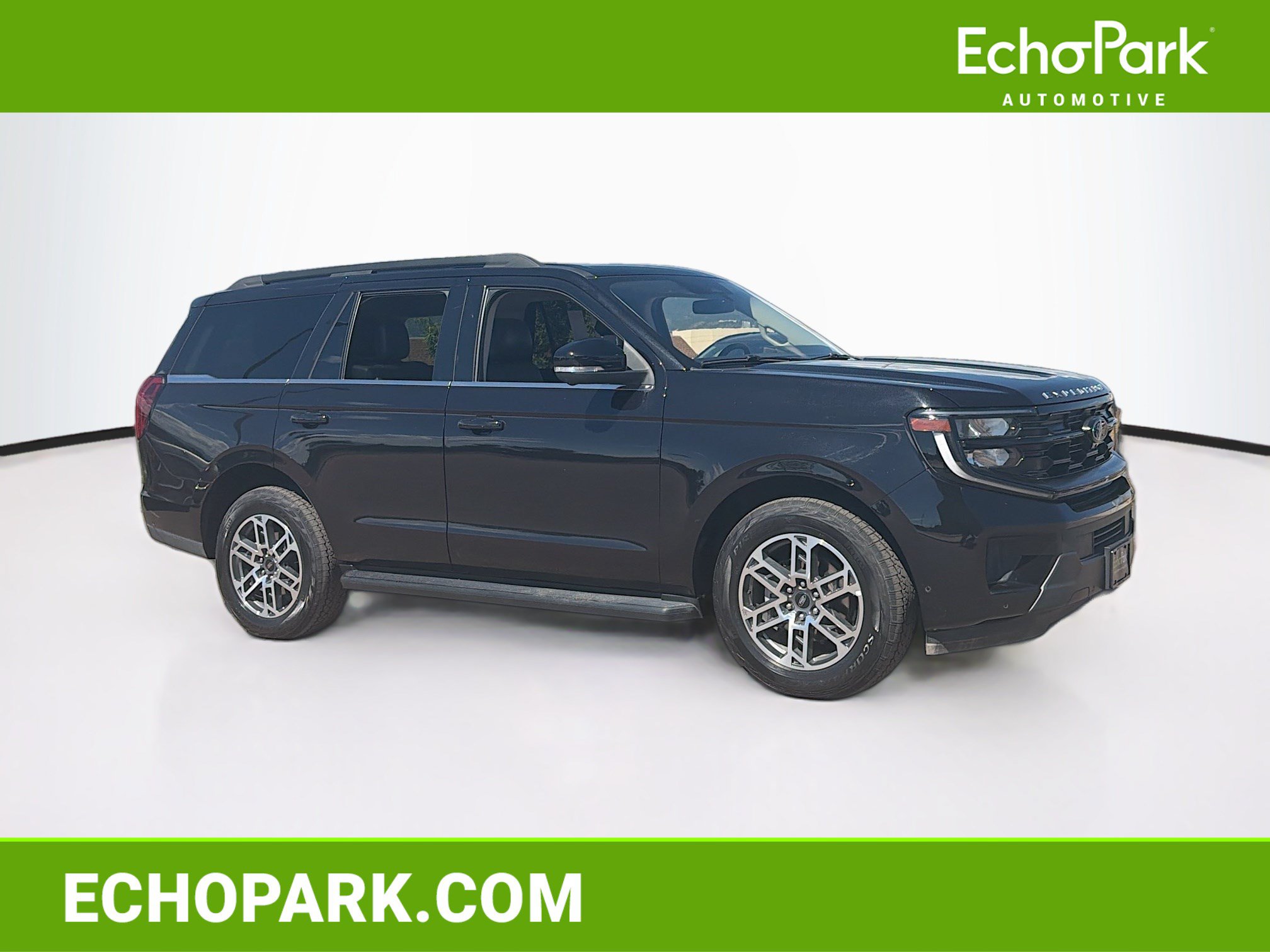 Used 2025 Ford Expedition Active AWD/4WD image 1