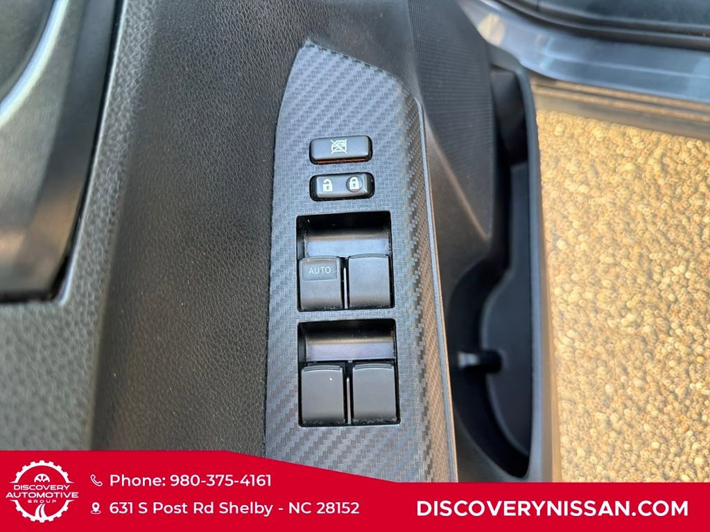 Used 2015 Toyota RAV4 LE image 10