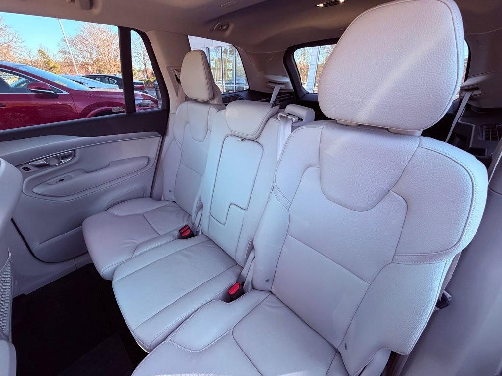 Used 2022 Volvo XC90 T5 Momentum w/ Climate Package image 14