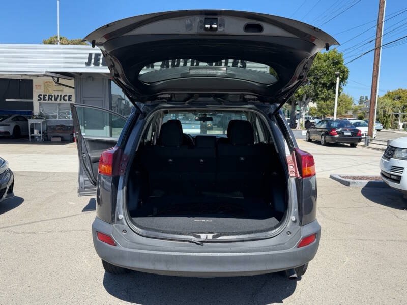 Used 2014 Toyota RAV4 XLE FWD image 18
