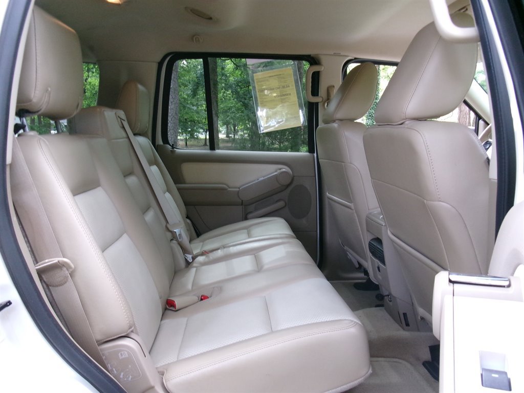 Used 2010 Mercury Mountaineer AWD image 27
