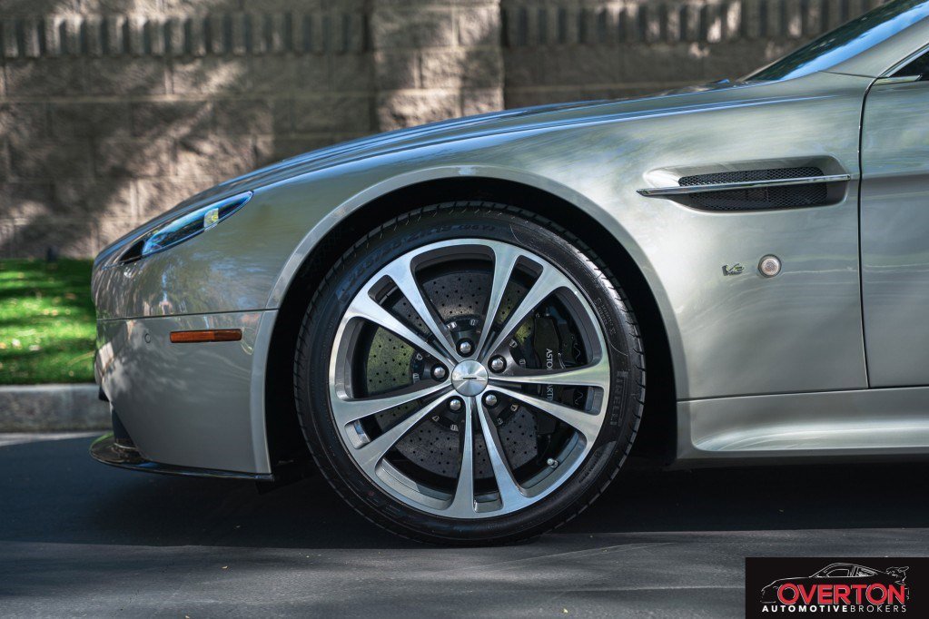 Used 2017 Aston Martin V12 Vantage S image 47