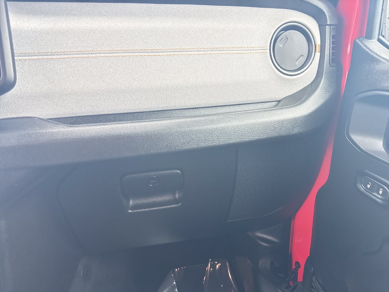 Used 2025 Jeep Wrangler Sport AWD/4WD image 30