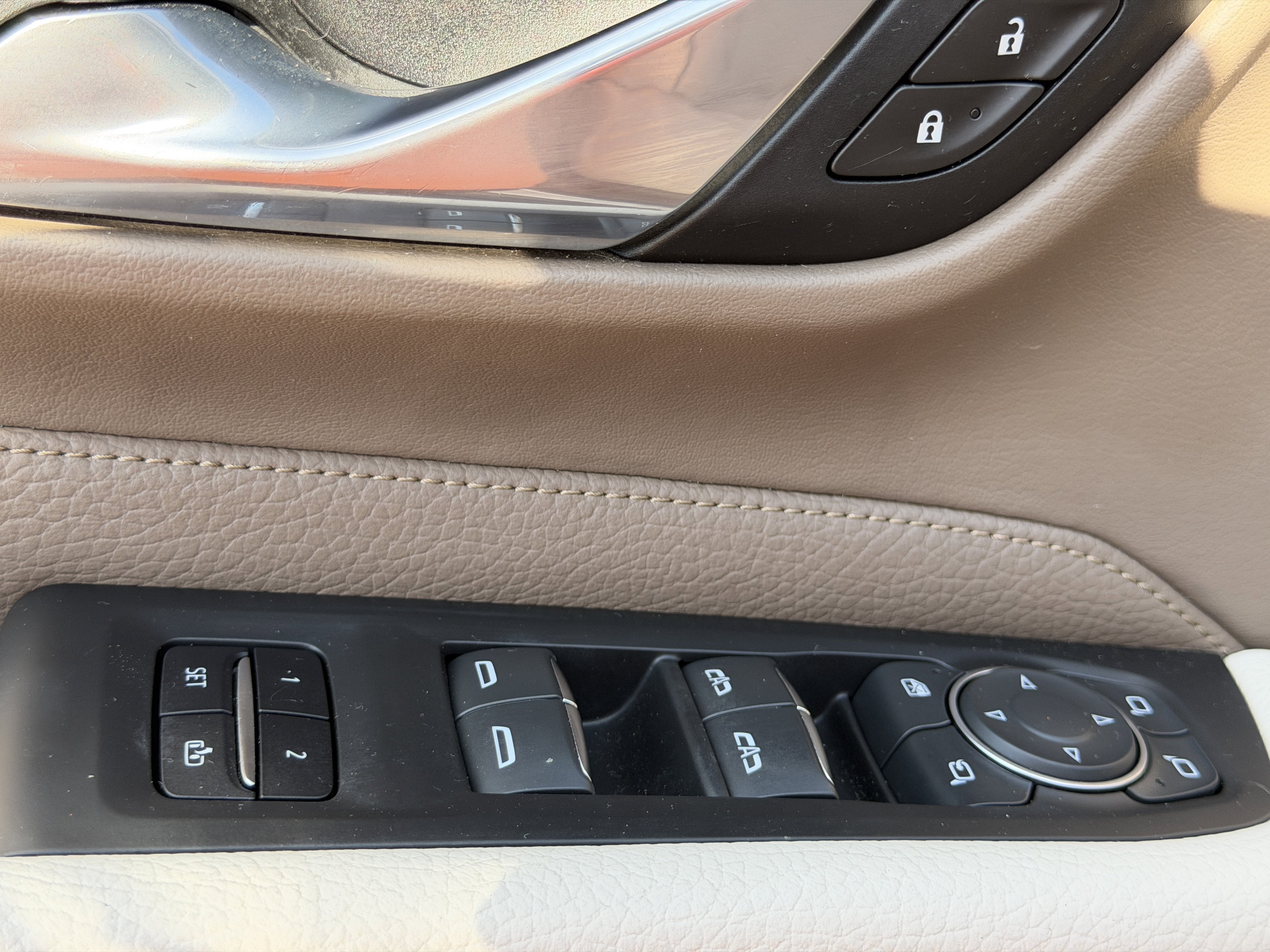 Used 2021 GMC Yukon Denali w/ Denali Premium Package image 20