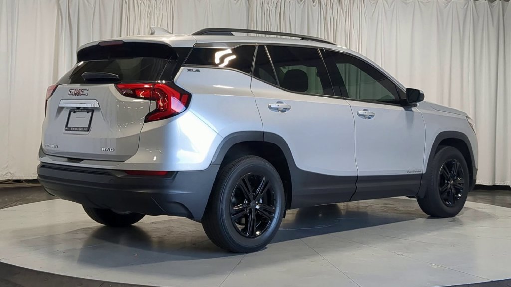 Used 2020 GMC Terrain SLE w/ Driver Convenience Package AWD/4WD image 10