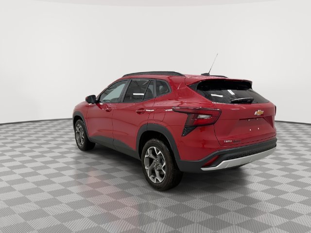 Certified 2026 Chevrolet Trax LT w/ Sunroof Package FWD image 9