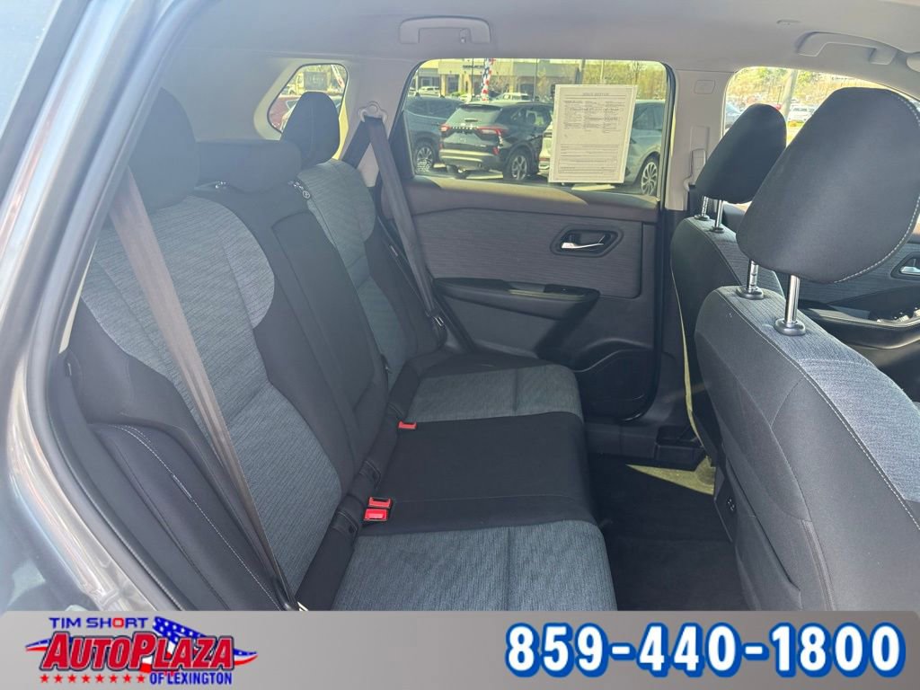 Used 2023 Nissan Rogue SV AWD/4WD image 25