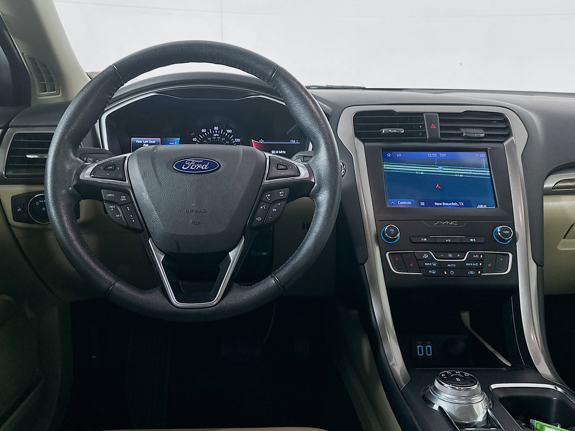 Used 2019 Ford Fusion SEL FWD image 18