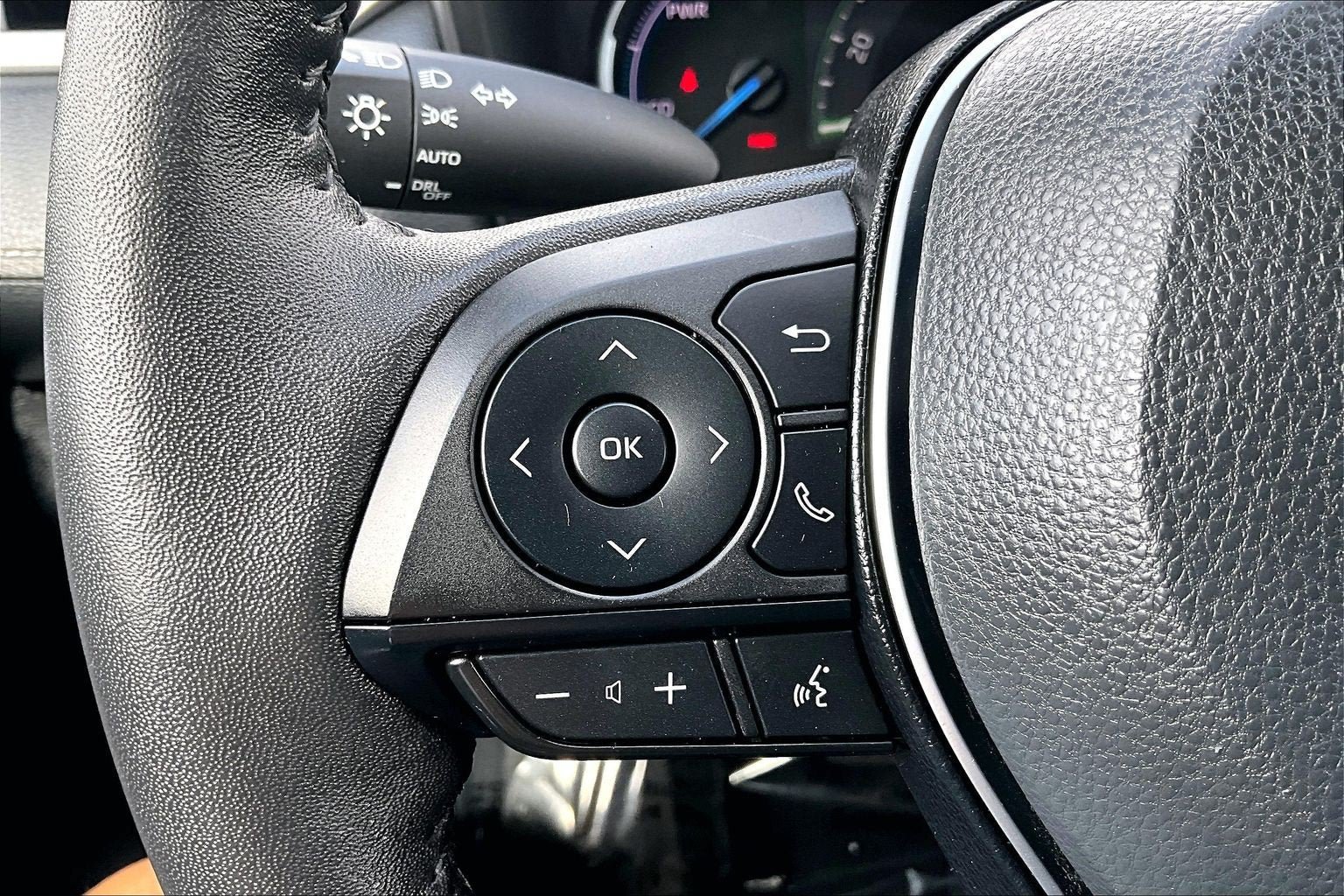 Used 2024 Toyota RAV4 XLE w/ Weather Package AWD/4WD image 17