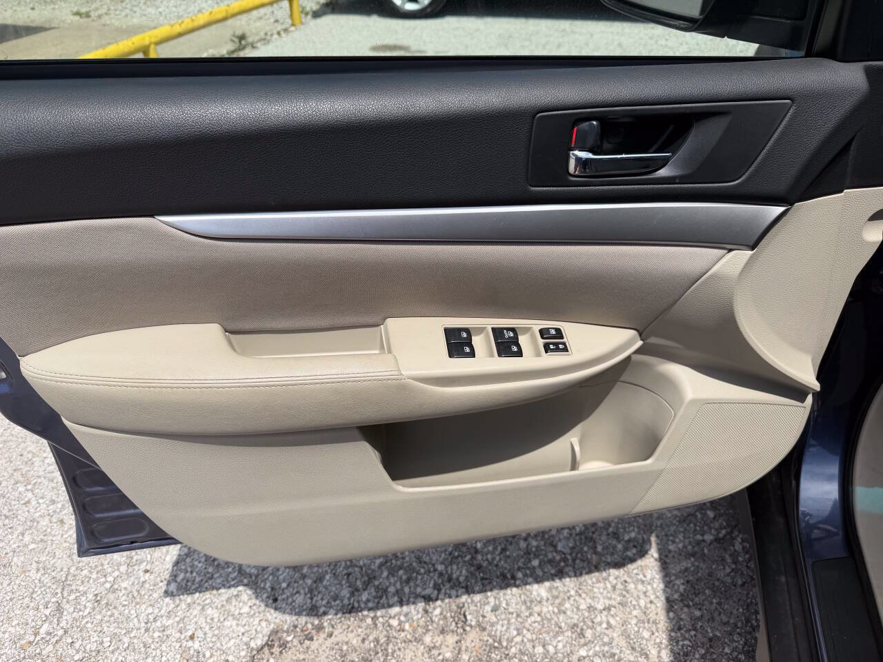 Used 2014 Subaru Outback 2.5i Premium AWD/4WD image 13