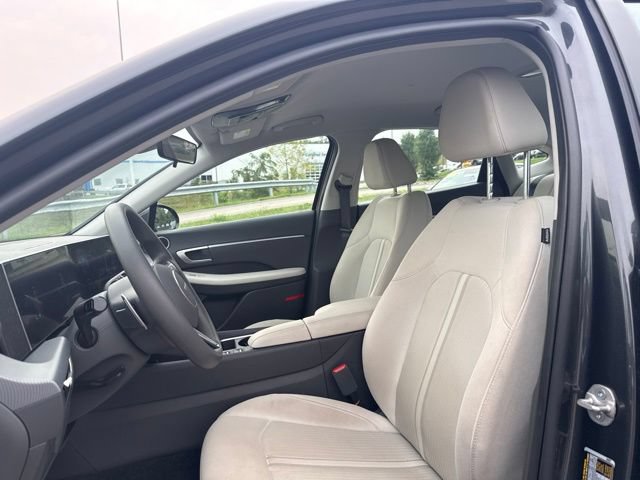 Certified 2025 Hyundai Sonata SEL FWD image 2