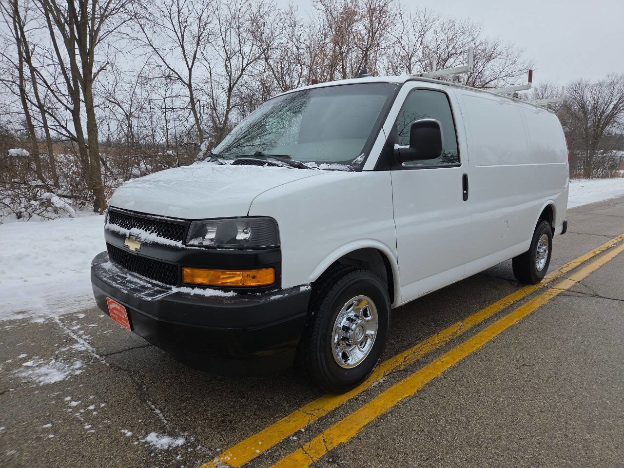 Used 2019 Chevrolet Express 3500 w/ Driver Convenience Package image 2
