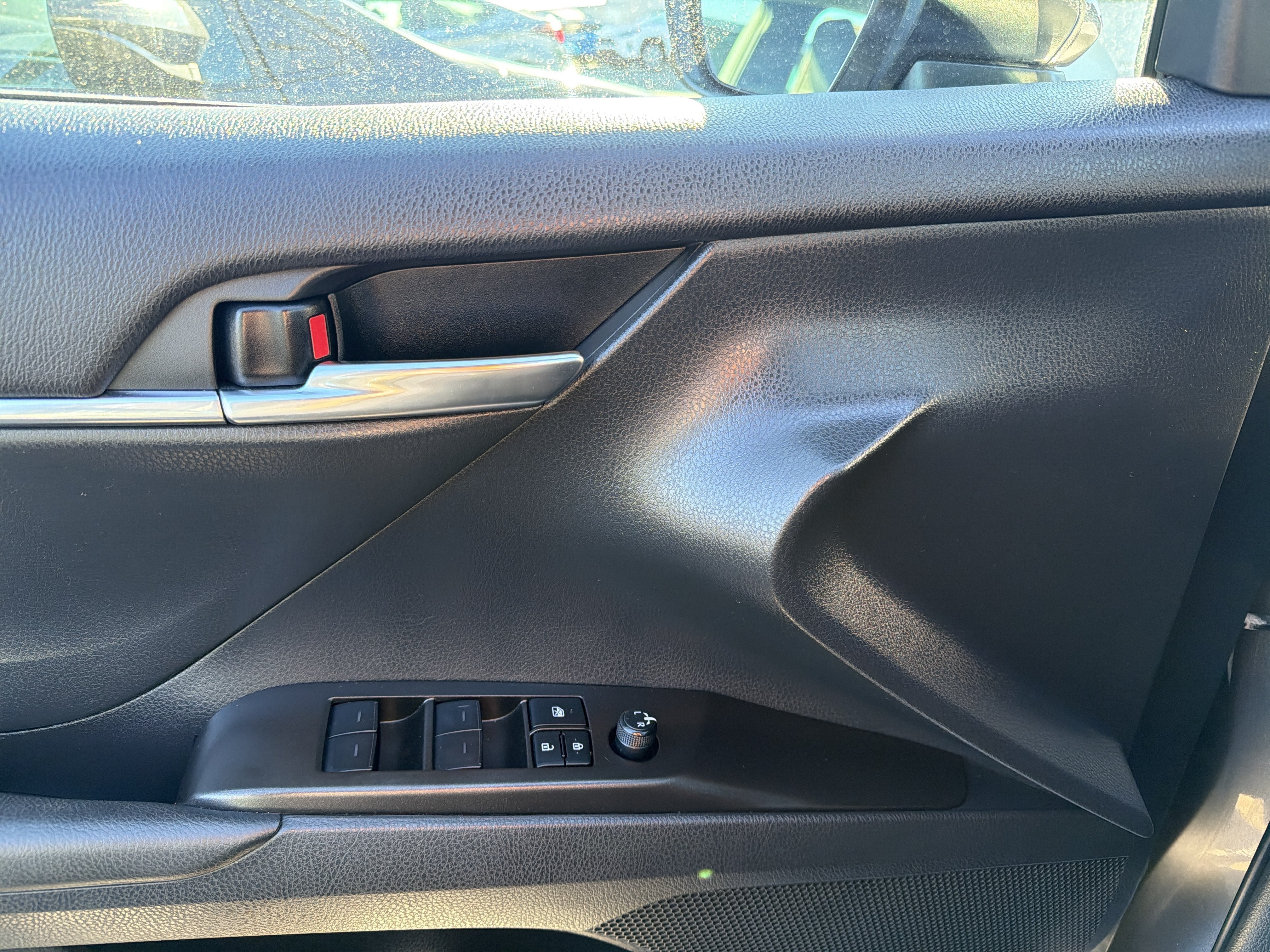 Used 2024 Toyota Camry LE AWD/4WD image 14