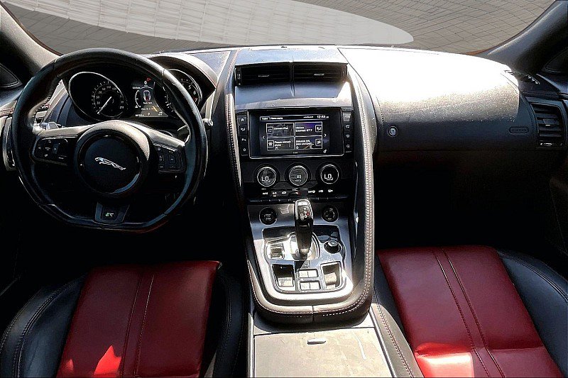 Used 2017 Jaguar F-TYPE R image 15