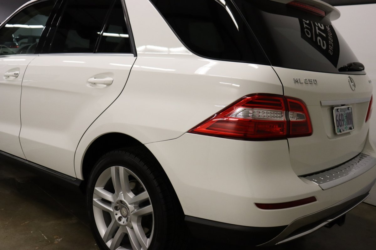 Used 2015 Mercedes-Benz ML 250 BlueTEC 4MATIC image 36