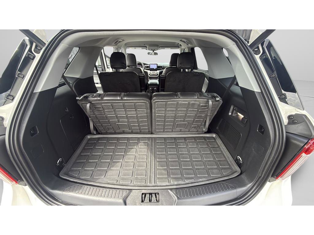 Certified 2023 Ford Explorer XLT w/ Equipment Group 202A image 15