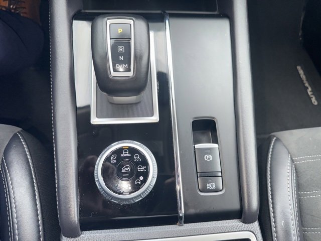 Used 2024 Mitsubishi Outlander SE image 32