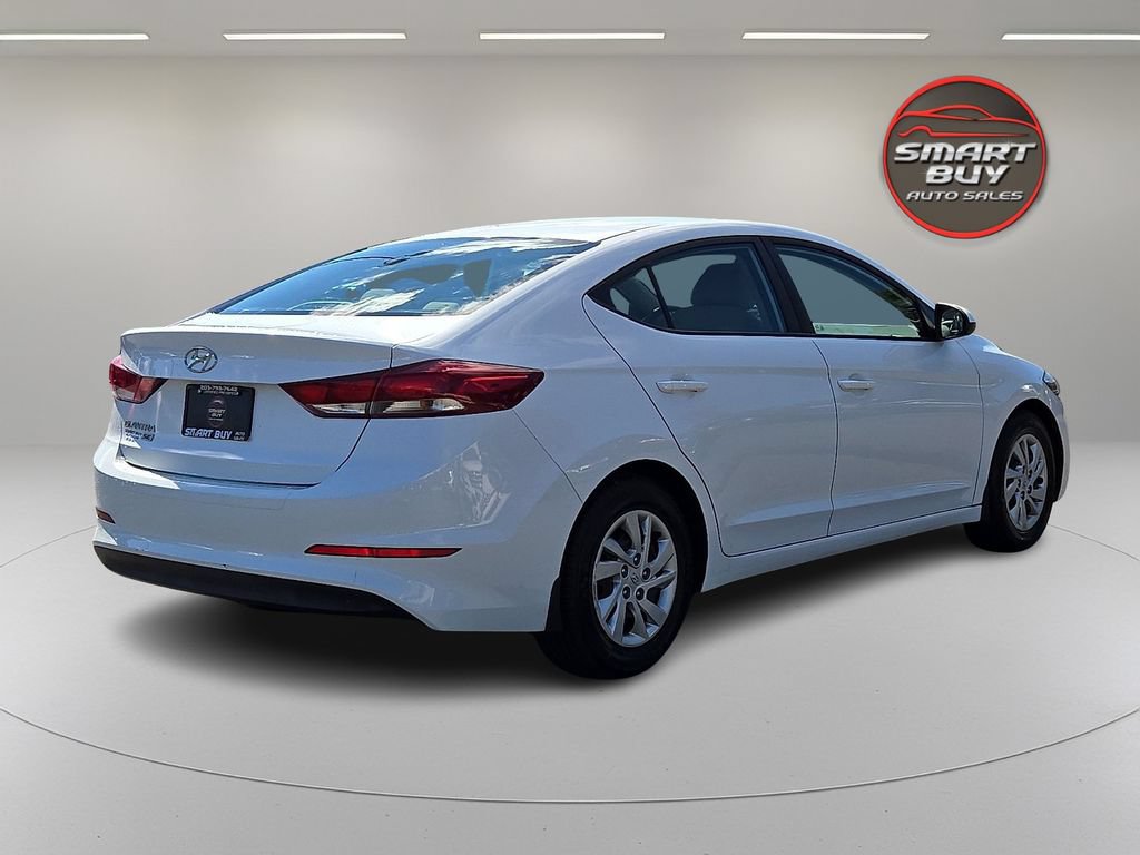 Used 2018 Hyundai Elantra SE FWD image 5