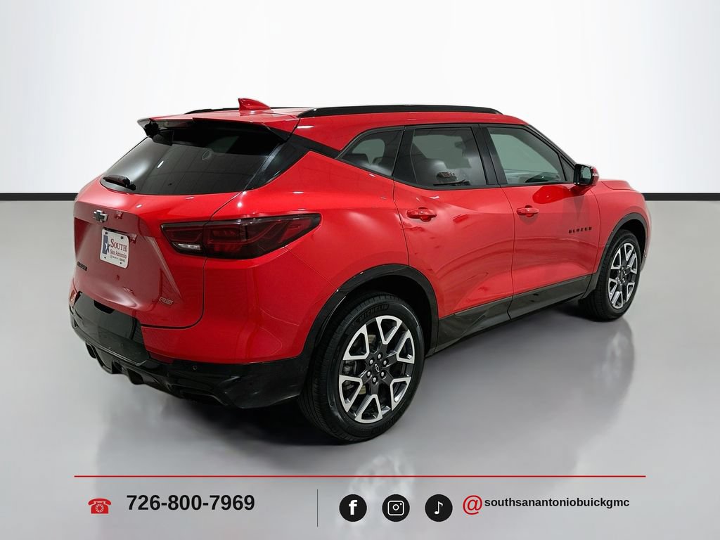 Certified 2024 Chevrolet Blazer RS w/ Driver Confidence II Package FWD image 8