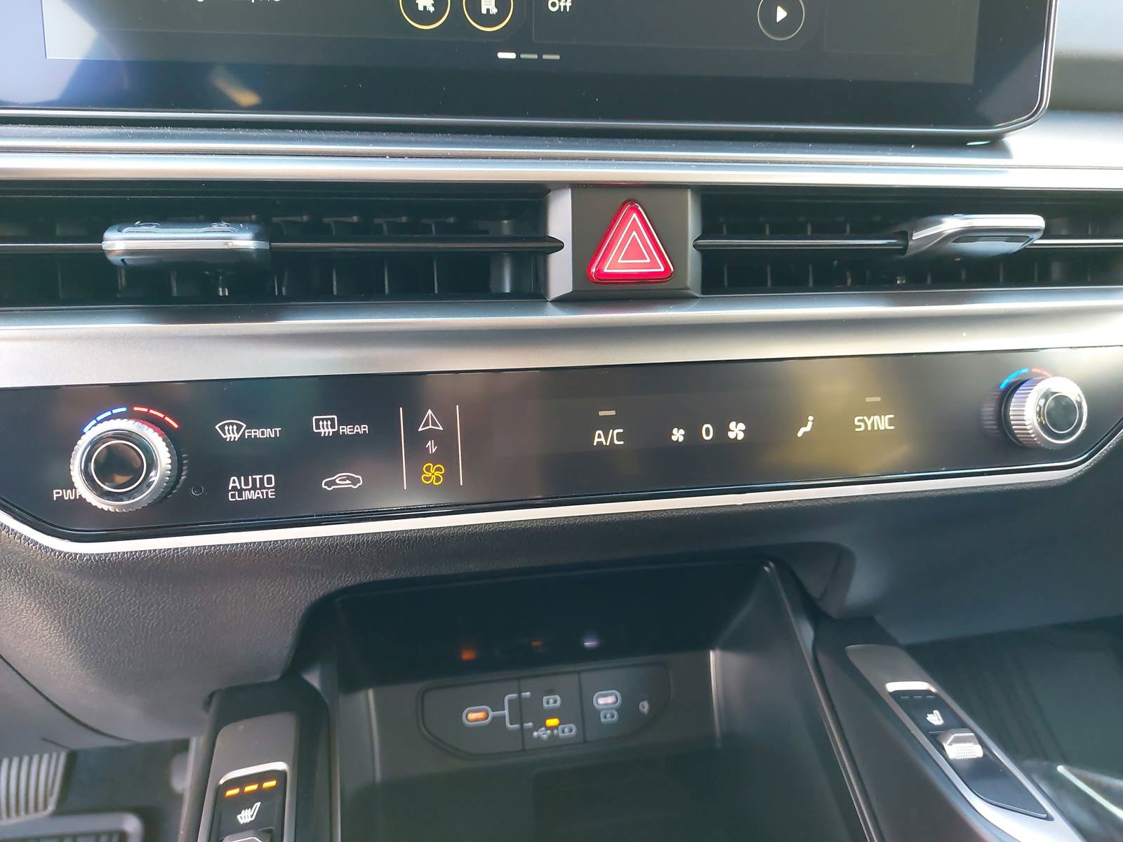 New 2026 Kia Sorento EX w/ EX Premium Package FWD image 23