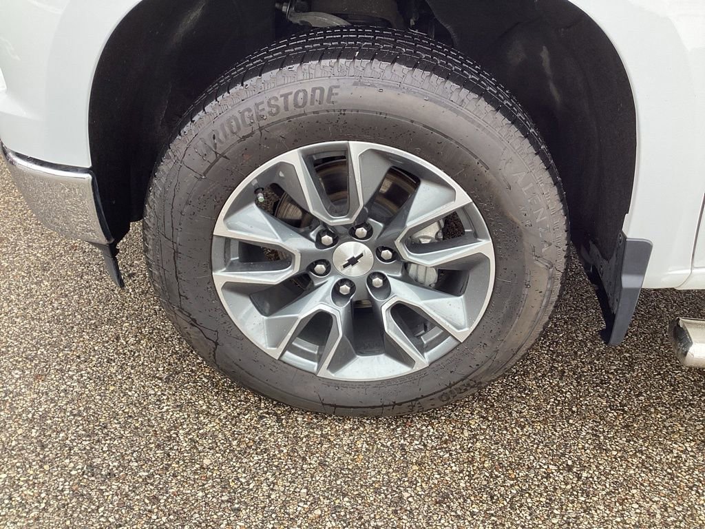 Used 2023 Chevrolet Silverado 1500 LT image 33