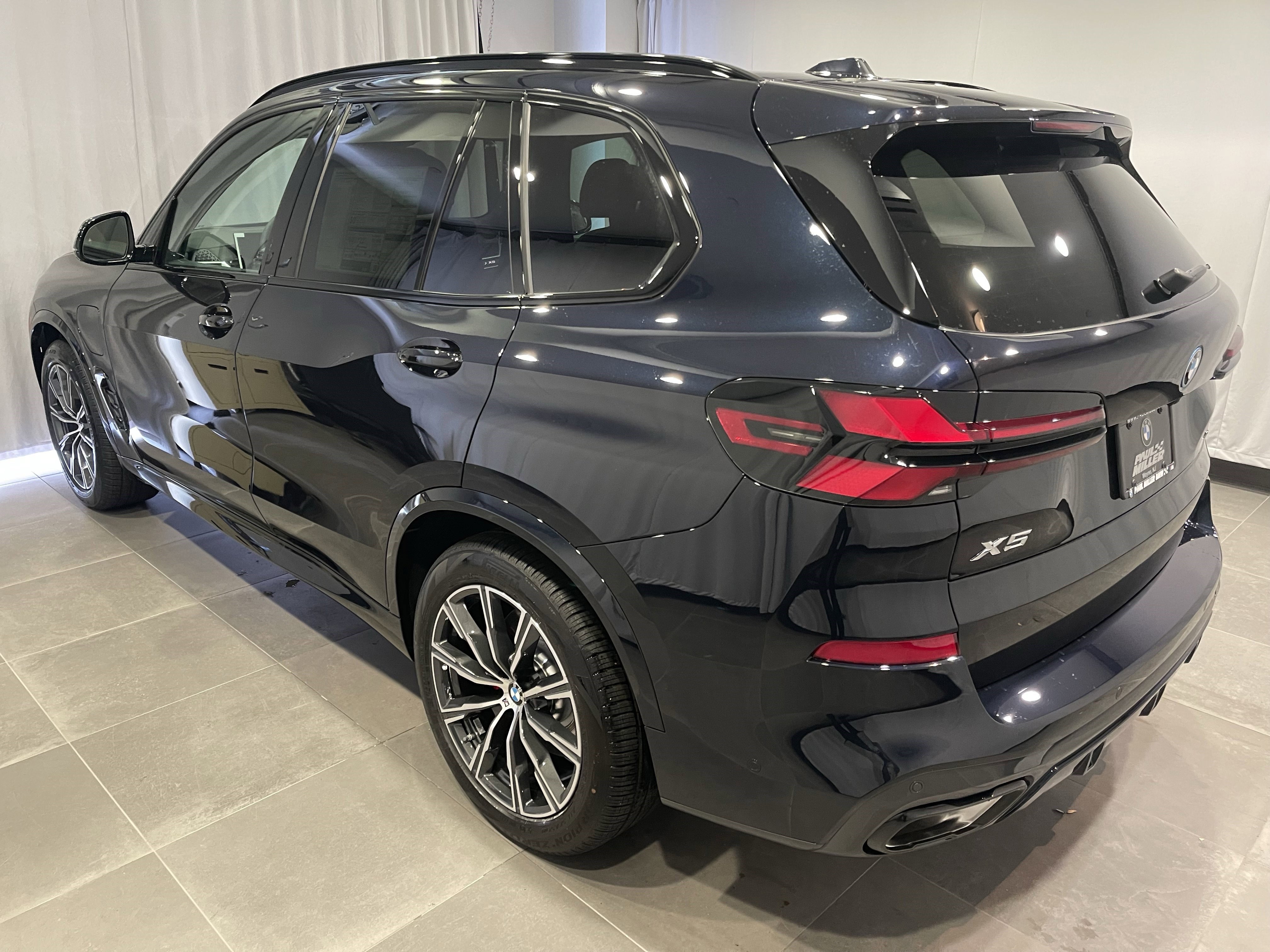 New 2026 BMW X5 xDrive50e AWD/4WD image 4