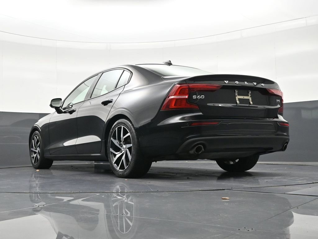 Used 2019 Volvo S60 T5 Momentum w/ Premium Package image 25