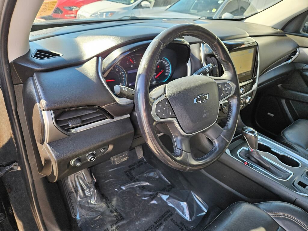 Used 2020 Chevrolet Traverse RS image 32