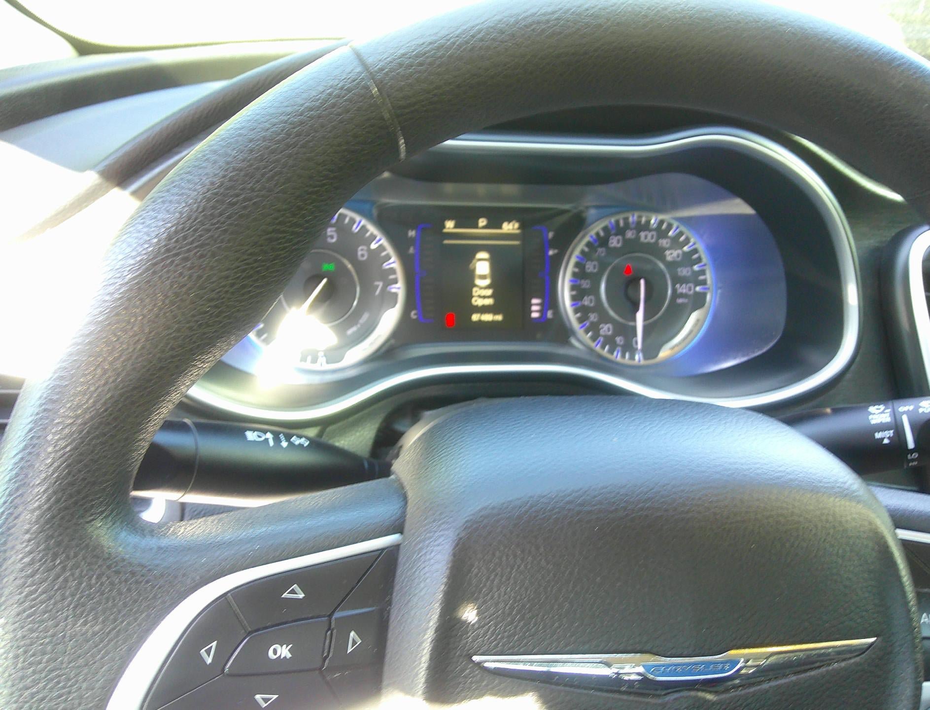 Used 2015 Chrysler 200 Limited FWD image 9