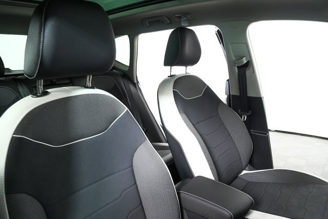 New 2026 Volkswagen Taos SE image 22