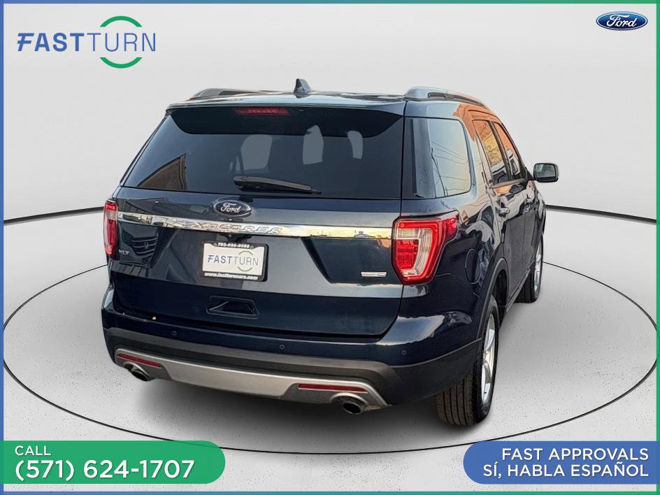 Used 2017 Ford Explorer XLT w/ Equipment Group 202A image 9