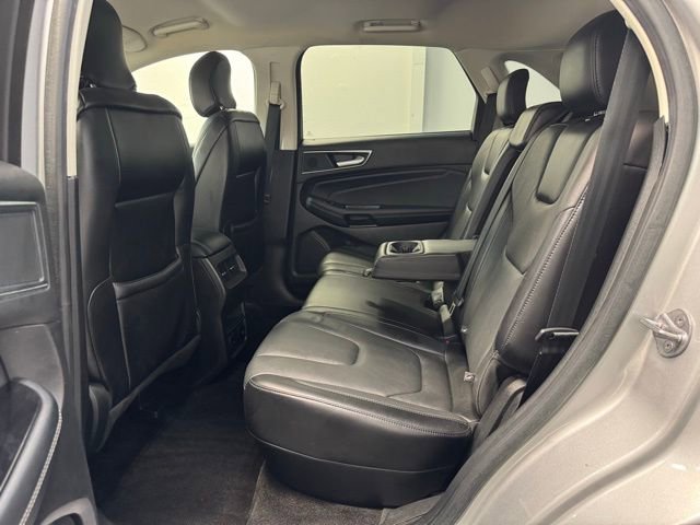 Used 2018 Ford Edge Titanium w/ Technology Package image 28