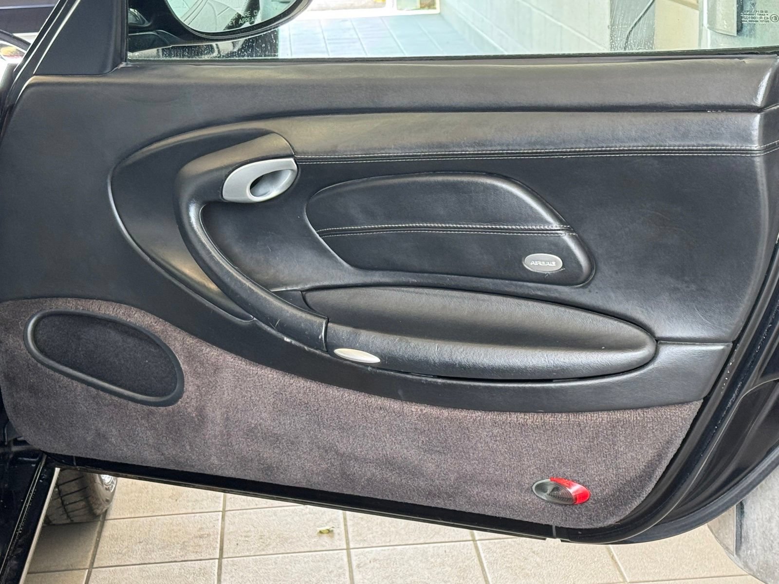 Used 2000 Porsche 911 Carrera RWD image 37