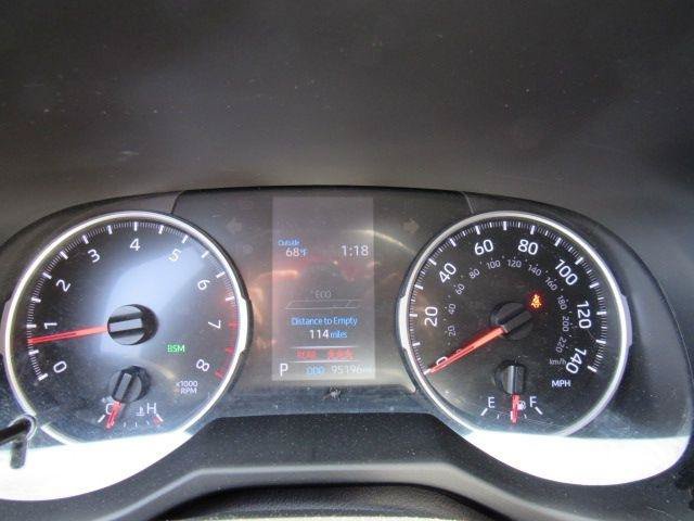 Used 2021 Toyota RAV4 XLE FWD image 29
