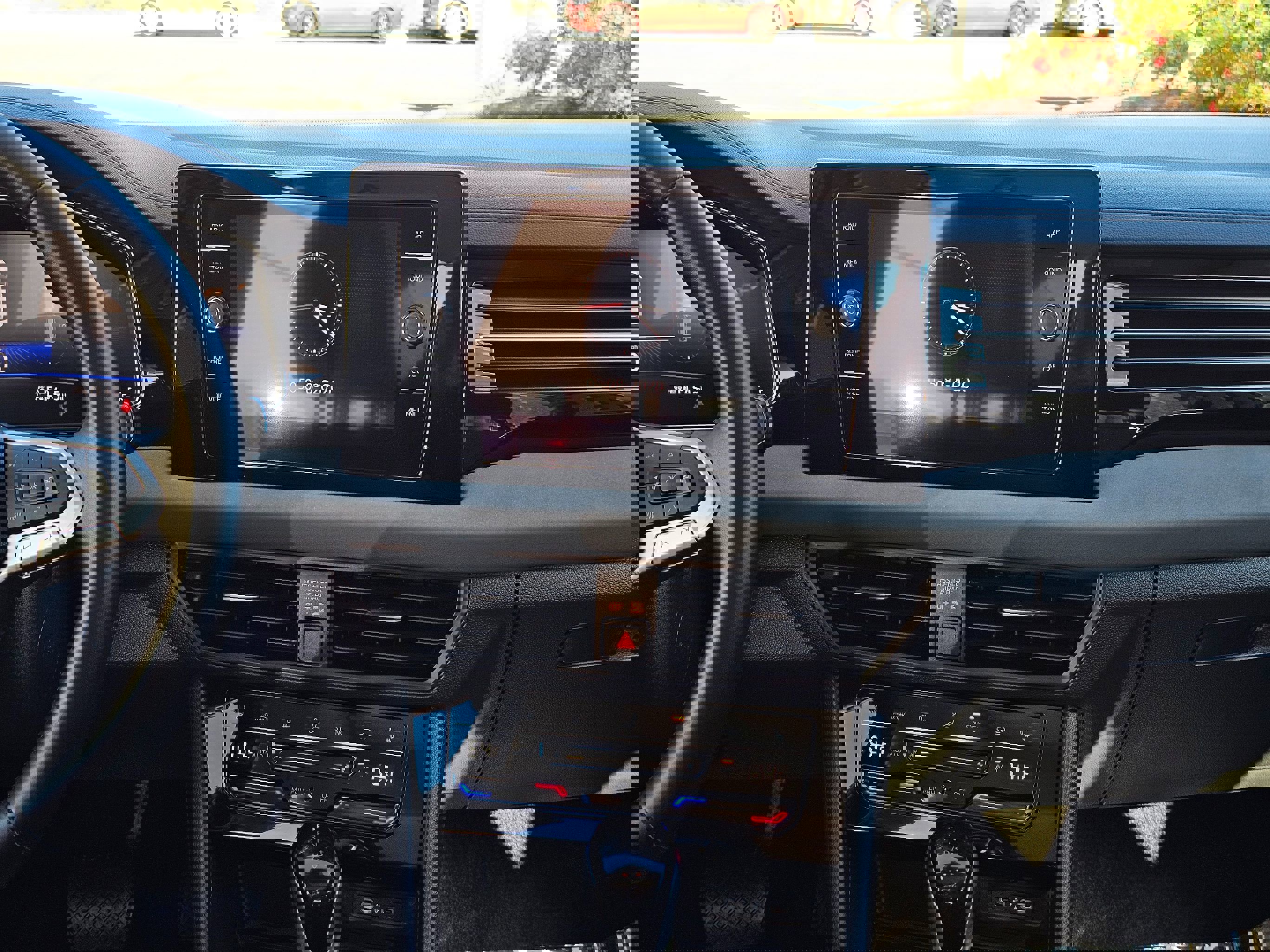 Used 2025 Volkswagen Jetta SE image 24