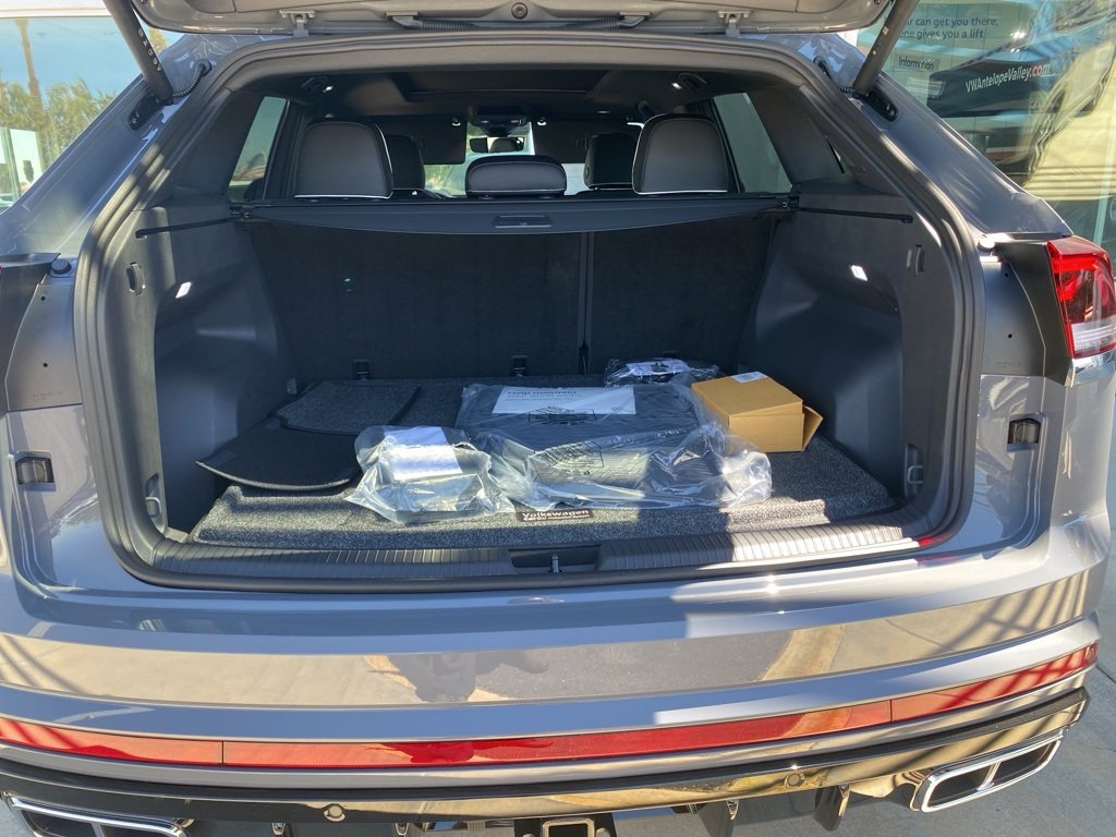 New 2025 Volkswagen Atlas Cross Sport SEL Premium R-Line image 31
