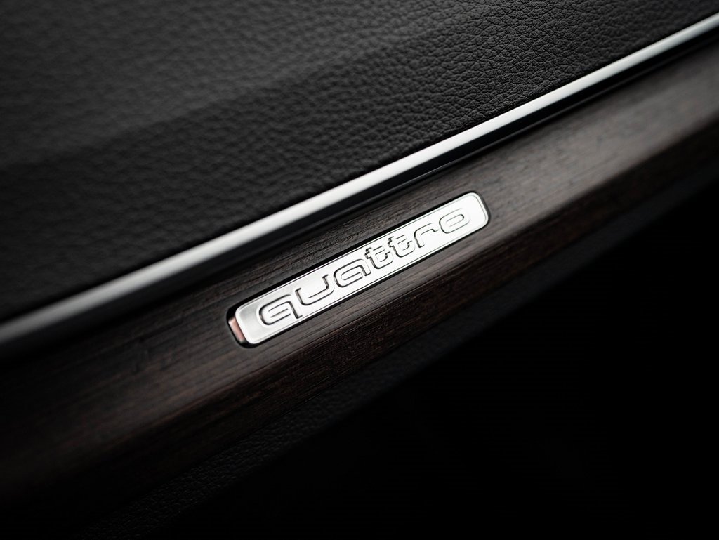 Certified 2025 Audi Q5 2.0T Premium w/ Convenience Plus Package image 23