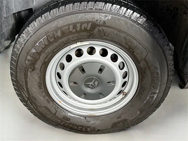 Used 2022 Mercedes-Benz Sprinter 144 Cargo image 29