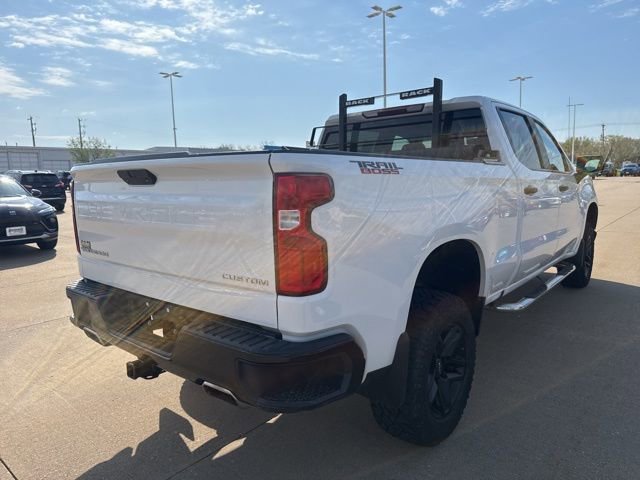Used 2019 Chevrolet Silverado 1500 Custom Trail Boss w/ Custom Convenience Package AWD/4WD image 3