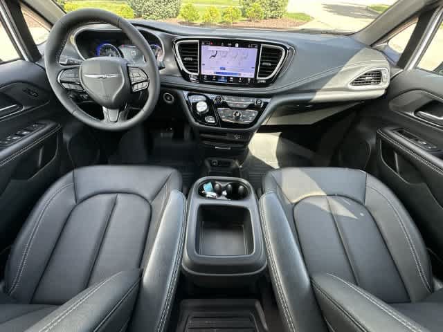 Used 2026 Chrysler Pacifica Select w/ S Appearance Package AWD/4WD image 18