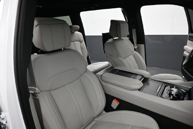 New 2026 Jeep Grand Wagoneer Summit w/ Rear Seat Video Group I AWD/4WD image 30