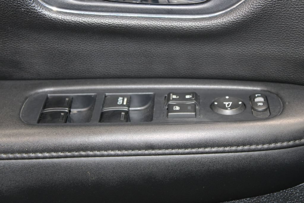 Used 2017 Honda HR-V EX-L image 39