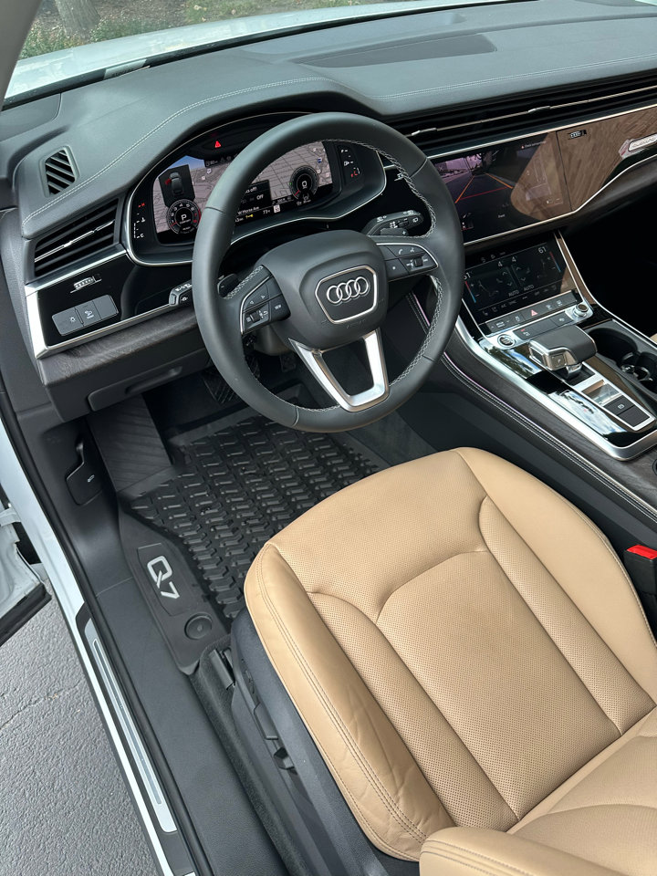 Used 2025 Audi Q7 3.0T Premium Plus w/ Premium Plus Package image 36