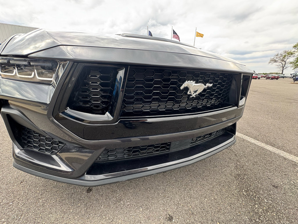 Used 2024 Ford Mustang GT Premium RWD image 32