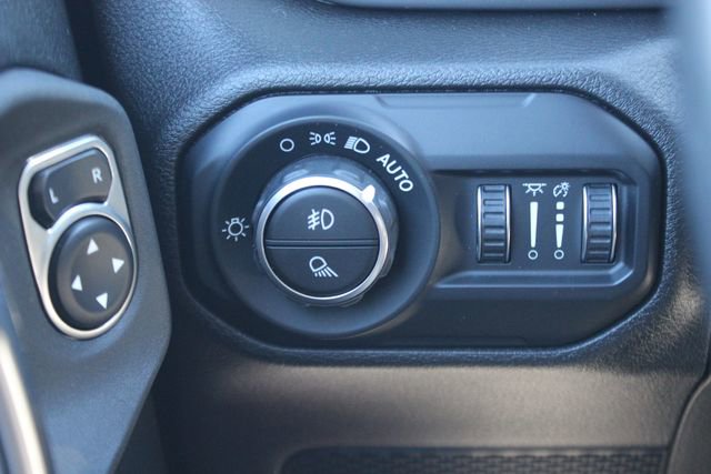 Used 2021 Jeep Gladiator Willys image 16