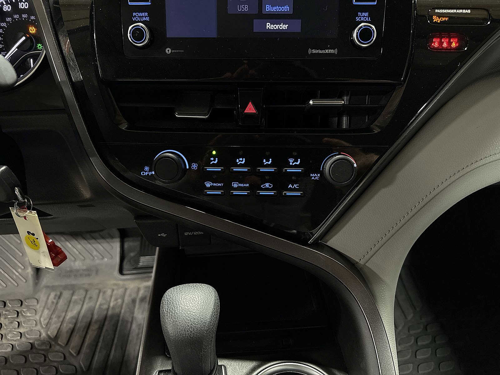 Used 2021 Toyota Camry LE image 21